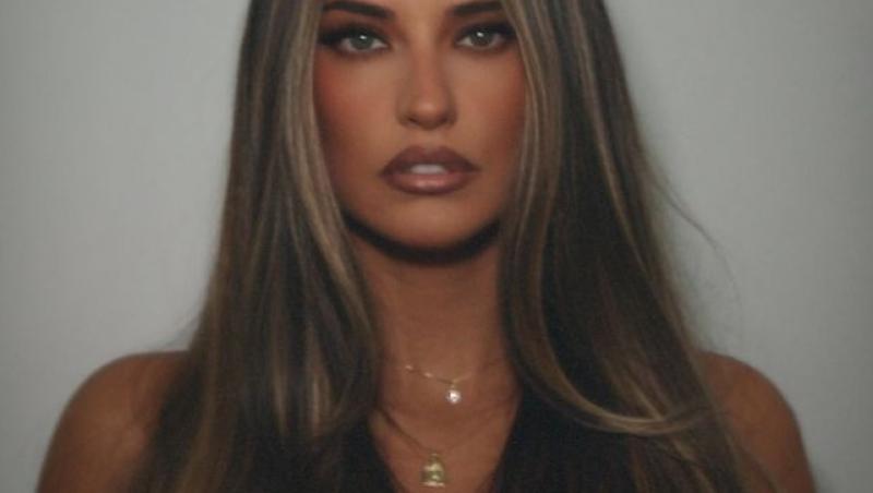 Cum arată acum Antonia în costum de baie, după intervenția de urgență în zona posteriorului. Ipostazele fierbinți în care apare