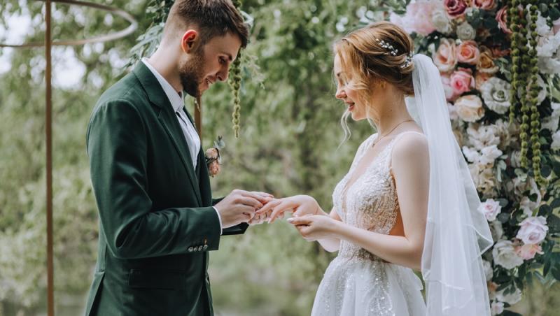 Le-a fost anulată nunta, după ce și-au scris jurămintele cu ajutorul Inteligenței Artificiale. Motivul din spatele deciziei