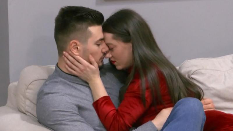 Gabriela și Valentin din sezonul 6 Mireasa, portret adorabil de familie. Cât a crescut fiul lor și ce au făcut la început de an 