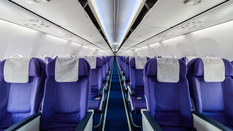 Zbor anulat după ce pasagerii au fost mușcați de ploșnițe în avion! Aceștia ar fi primit antihistaminice