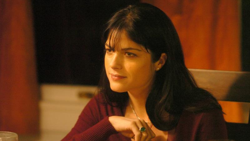 Actrița Selma Blair a fost arestată după ce a devenit violentă în timpul unui zbor. Acuzațiile nu se opresc aici