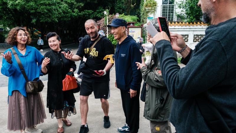 Cele mai tari momente cu Cheloo de la Asia Express - Drumul Mătăsii: „Ca un ceainic într-un film mut!”