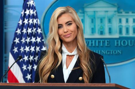 Noua protejată a lui Donald Trump, &icirc;n centrul unui scandal la Casa Albă. Ce s-a descoperit despre trecutul ei