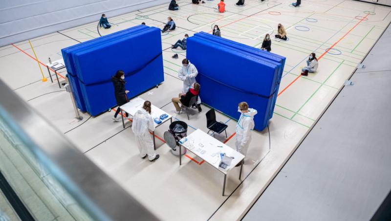 Școala unde elevii învață cu Inteligența Artificială doar două ore pe zi. Cât plătesc părinții pentru acest sistem