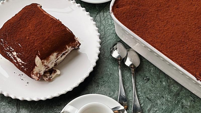 Cum faci tiramisu de dietă, fără zahăr și fără mascarpone. Ingredientul care îl face la fel de cremos ca originalul
