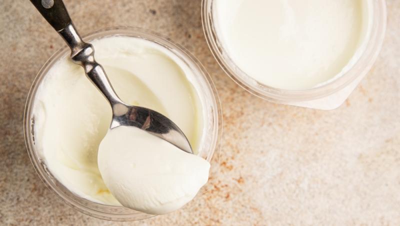 Cum faci tiramisu de dietă, fără zahăr și fără mascarpone. Ingredientul care îl face la fel de cremos ca originalul