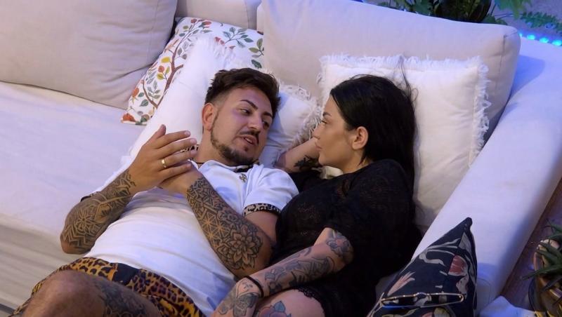 Prințul Marco, pus în dificultate de atingerile ispitei Gabriella. Reacția concurentului de la Insula Iubirii