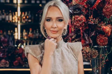 Teodora Tompea, apariție spectaculoasă la Bucharest Fashion Week! Prezentatoarea Observator a atras toate privirile cu ținuta sa