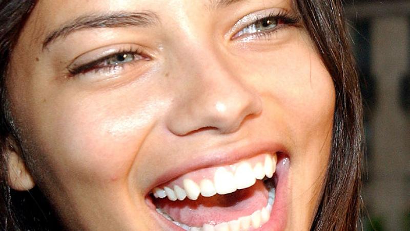Cum arăta Adriana Lima la 15 ani, când făcea primii pași în modelling. Imaginile cu celebrul supermodel au atras toate privirile