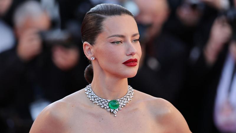 Cum arăta Adriana Lima la 15 ani, când făcea primii pași în modelling. Imaginile cu celebrul supermodel au atras toate privirile