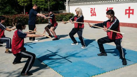 Connie, invitată la cină de un antrenor de Kung Fu, la Asia Express! Cum a reacționat concurenta
