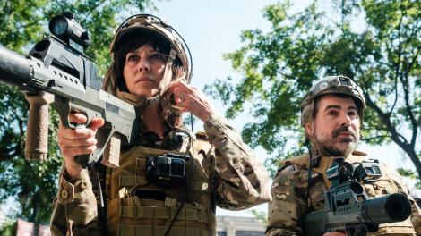Maurice Munteanu, apariție surprinzătoare &icirc;n uniformă militară, la Asia Express. Cum s-a simțit &icirc;ntr-o ținută complet diferită
