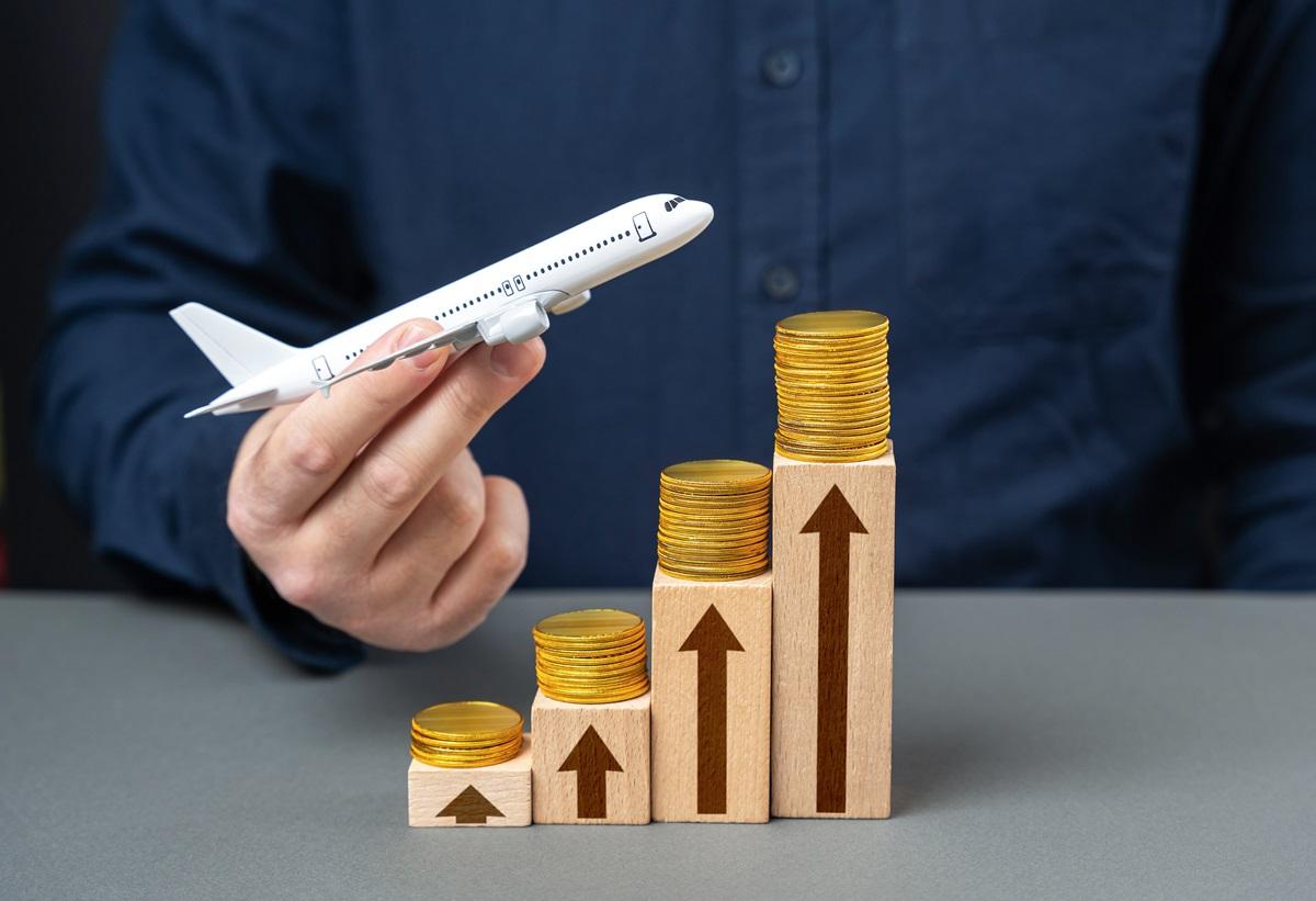 C&acirc;t ar putea costa biletele de avion &icirc;n 2027. Șeful Ryanair avertizează asupra unor scumpiri de p&acirc;nă la 20%