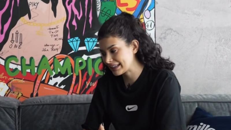 Cum arată casa spectaculoasă a Marisei Paloma. Influencerița are piscină, o curte ca-n filme și un design modern | FOTO