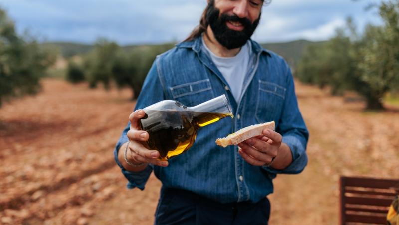 5 combinații de alimente care ajută organismul să absoarbă mai bine vitaminele și mineralele. Ce recomandă un nutriționist
