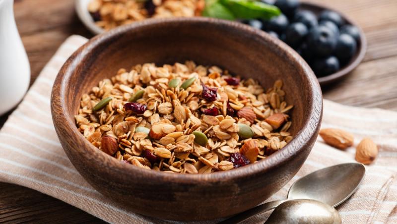 5 combinații de alimente care ajută organismul să absoarbă mai bine vitaminele și mineralele. Ce recomandă un nutriționist