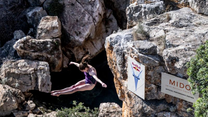 Lacul misterios din Grecia care rămâne cald tot anul. Se află lângă Atena, iar adâncimea lui nu este cunoscută pe deplin