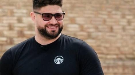 Cine este femeia alături de care Alin Alexuc de la Asia Express trăiește o poveste de dragoste de 12 ani. Cum arată Antonia