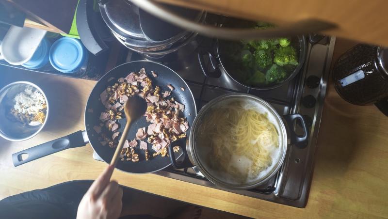 De ce lingura pentru spaghete are o gaură în mijloc. Funcția surprinzătoare pe care puțini o cunosc
