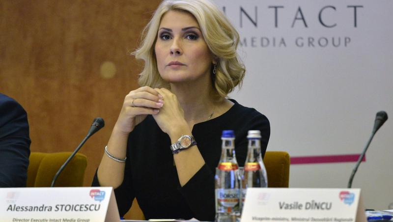 Alessandra Stoicescu, premiată pentru munca sa civică și jurnalistică. La ce o ”obligă” premiul: „Respectul pe care îl datorăm”