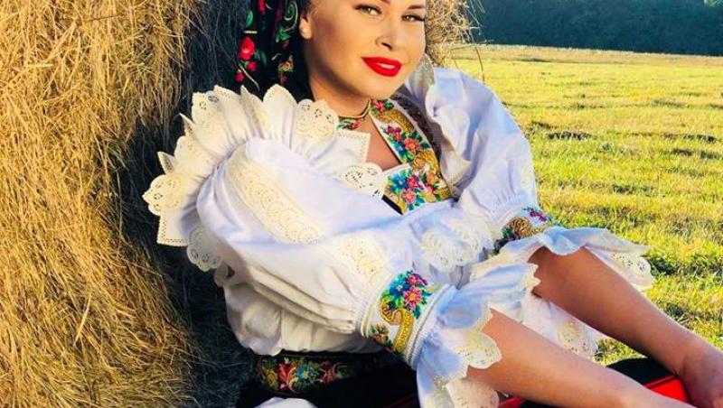 Cum a arătat Oana Tomoiagă de la Asia Express în rochie de mireasă. Cine au fost nașii artistei la nunta cu 1.000 de invitați