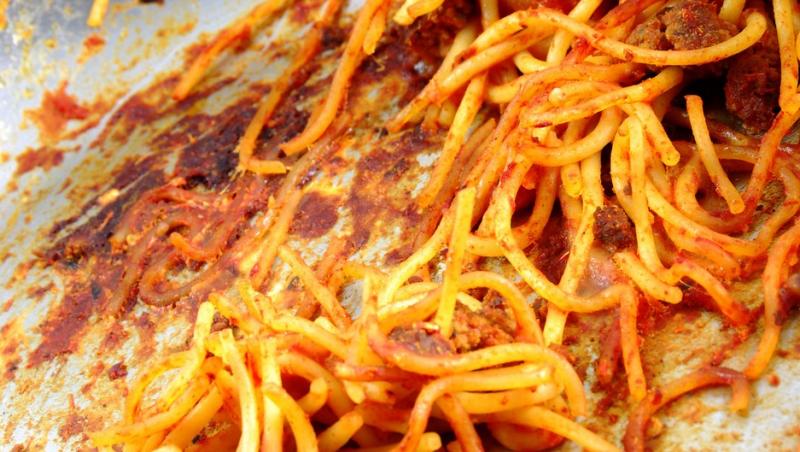 De ce nu este bine să clătești pastele după fierbere. Greșeala care poate strica un preparat simplu