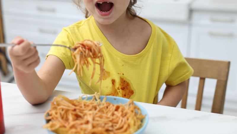 De ce nu este bine să clătești pastele după fierbere. Greșeala care poate strica un preparat simplu