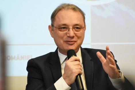 Cine este Luca Niculescu, premierul desemnat de Nicușor Dan. Povestea familiei sale și legătura specială cu Franța