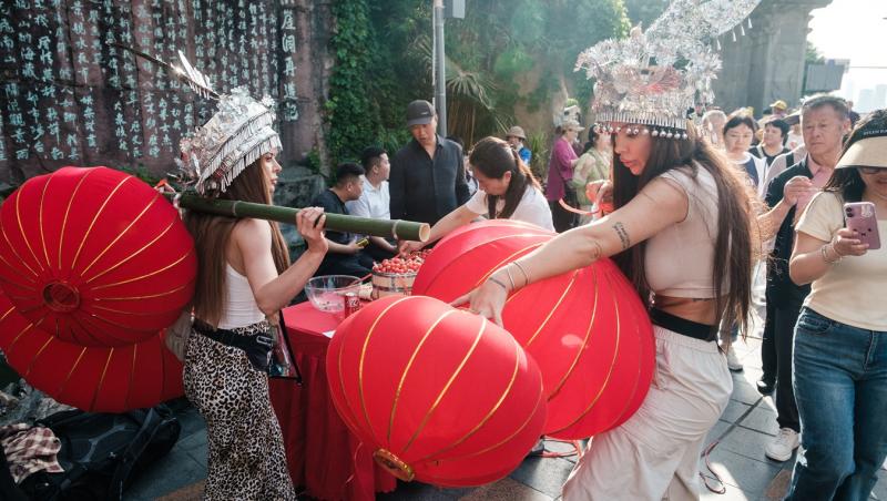 Diseară, lupta pentru Marea Imunitate ajunge în „Orașul 8D”! O zi nebună în Chongqing, la Asia Express