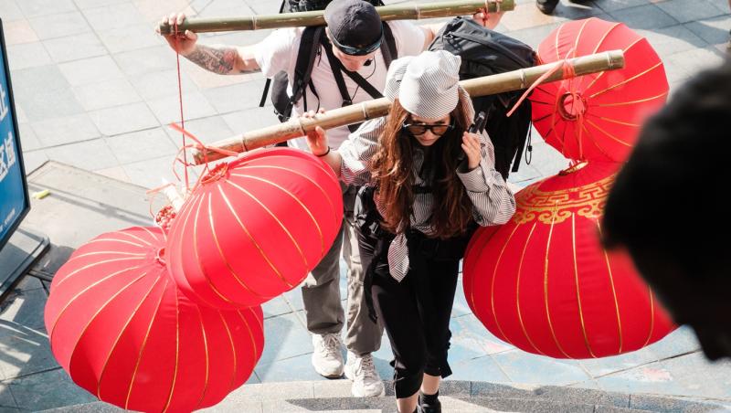 Diseară, lupta pentru Marea Imunitate ajunge în „Orașul 8D”! O zi nebună în Chongqing, la Asia Express