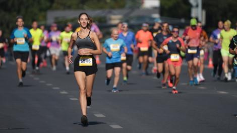 Restricții de trafic, &icirc;n weekend, pentru Maratonul București. Cum se va circula &icirc;n Capitală pe 10 și 11 octombrie 2026