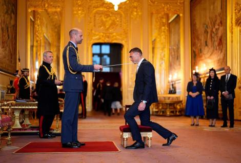La doar 4 zile după ce a &icirc;ncheiat o cursă extremă, a fost numit cavaler de Prințul William. Ce a reușit sportivul &icirc;ntr-o săptăm&acirc;nă