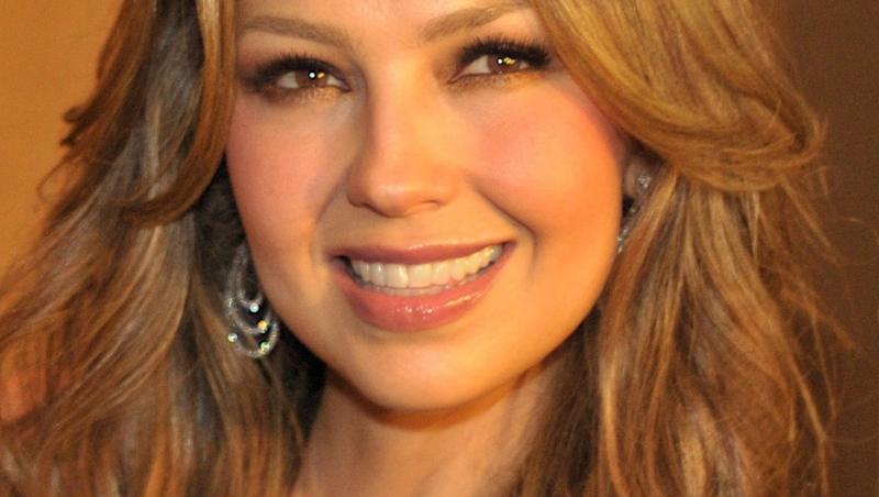 Thalia, îmbrăcată într-o rochie de la un brand românesc, în cel mai recent videoclip al ei. Despre ce brand este vorba