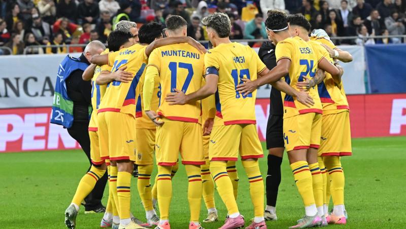 Echipa Rom&acirc;niei pe terenul de fotbal