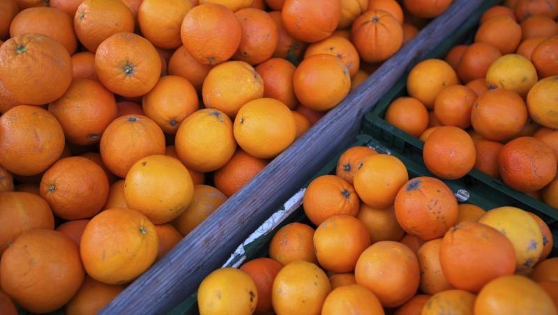 imagine cu portocale la hypermarket