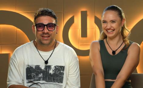 Ce verifică Claudia C&icirc;rjan &icirc;nainte de a pleca &icirc;ntr-o altă țară. Andrei Niculae &icirc;și pune mereu baza &icirc;n ea: &bdquo;Eu nu prea mă uit&rdquo;