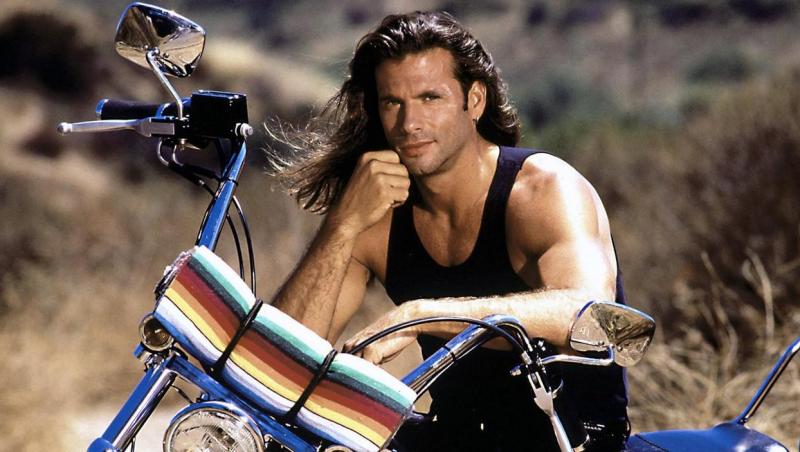 A fost un sex-simbol al anilor '90! Cum arată astăzi Lorenzo Lamas, celebrul actor din „Renegatul”