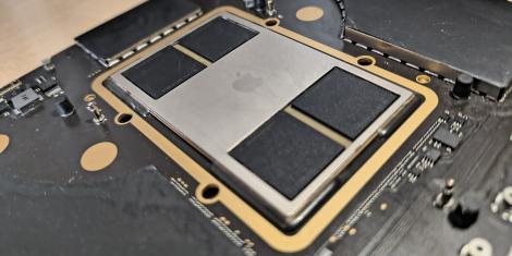 (P) De la &ldquo;nu mai pornește&rdquo; la perfect funcțional. Reparație MacBook Pro 16 &icirc;n București