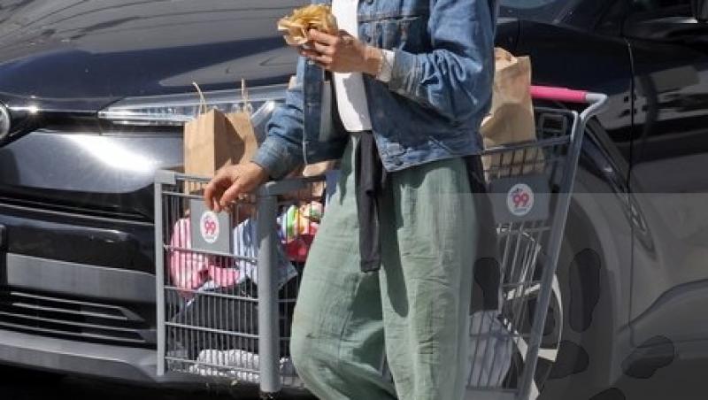 A fost o mare frumusețe de la Hollywood, dar a ajuns să caute prin tomberoane. Imagini îngrijorătoare cu vedeta care făcea furori