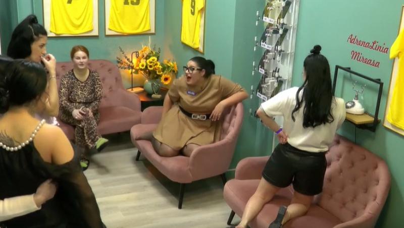 Mireasa, sezon 13. AdrenaLinia a sunat în casa fetelor. Panica s-a instalat rapid. Ce au anunțat Paula și Simona Gherghe