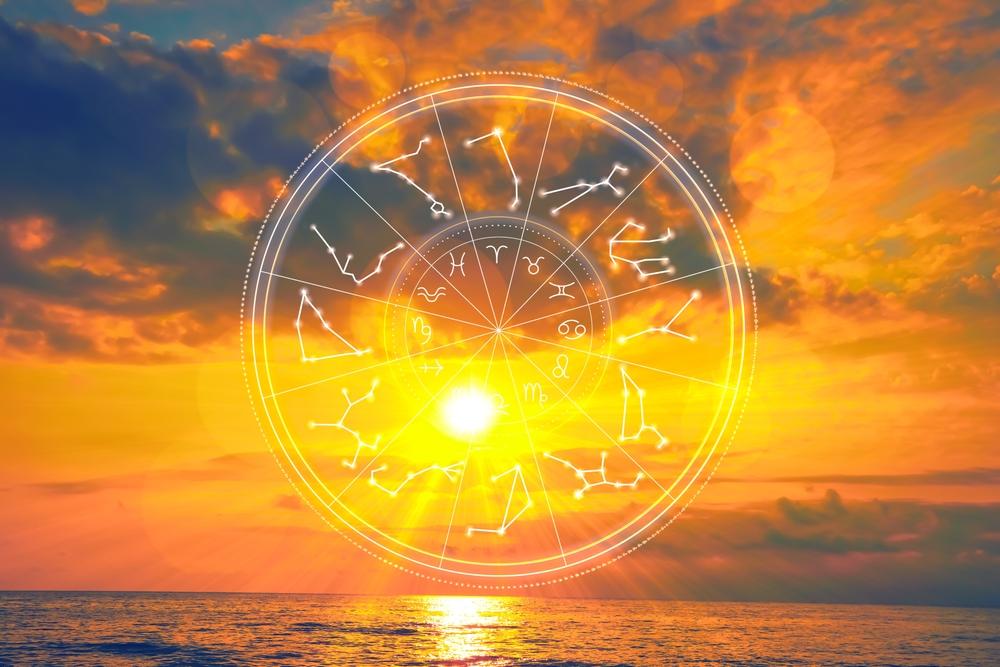 imagine cu mare si cercul celor 12 zodii