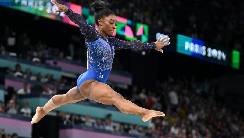 Simone Biles, schimbarea de look cu care și-a surprins fanii! Cum arată gimnasta după ce s-a făcut blondă și și-a pus silicoane
