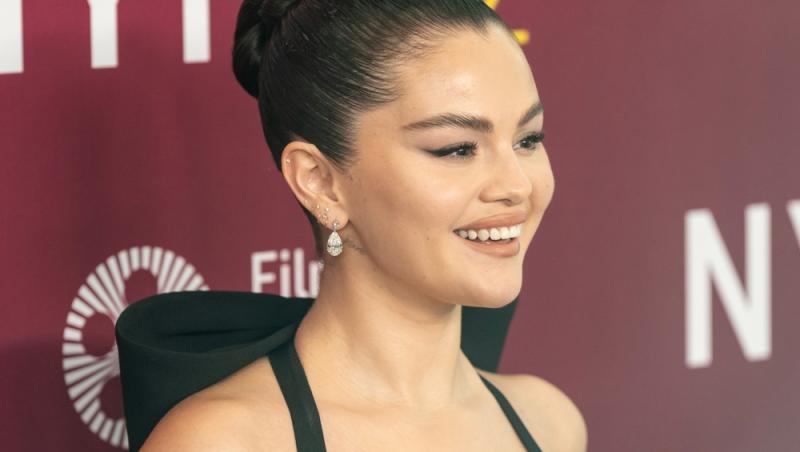 Selena Gomez s-a afișat fără pic de machiaj pe rețelele de socializare! Imaginea rară cu artista adorată de o lume întreagă