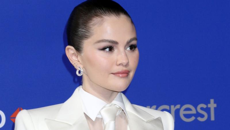 Selena Gomez s-a afișat fără pic de machiaj pe rețelele de socializare! Imaginea rară cu artista adorată de o lume întreagă