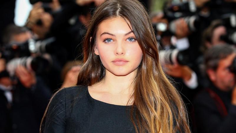 Tânăra în vârstă de 24 de ani a postat în mediul online mai multe imagini cu bijuteria superbă.