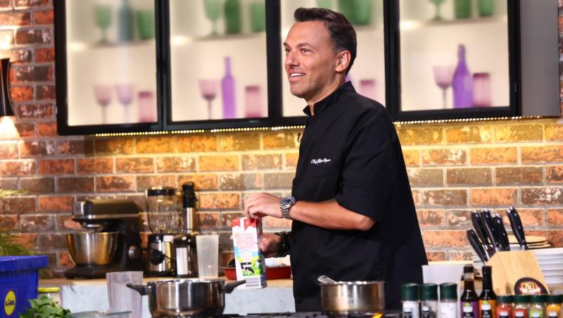 Rețeta de cozonac pufos ca la bunica a lui chef Ștefan Popescu. Secretele sale pentru desertul de pe masa de Paște