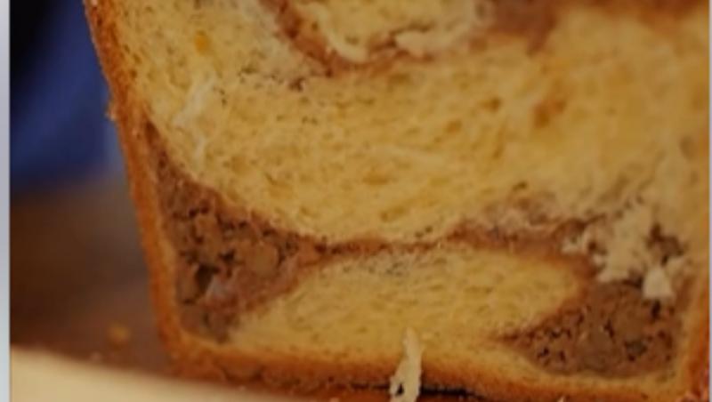 Rețeta de cozonac pufos ca la bunica a lui chef Ștefan Popescu. Secretele sale pentru desertul de pe masa de Paște