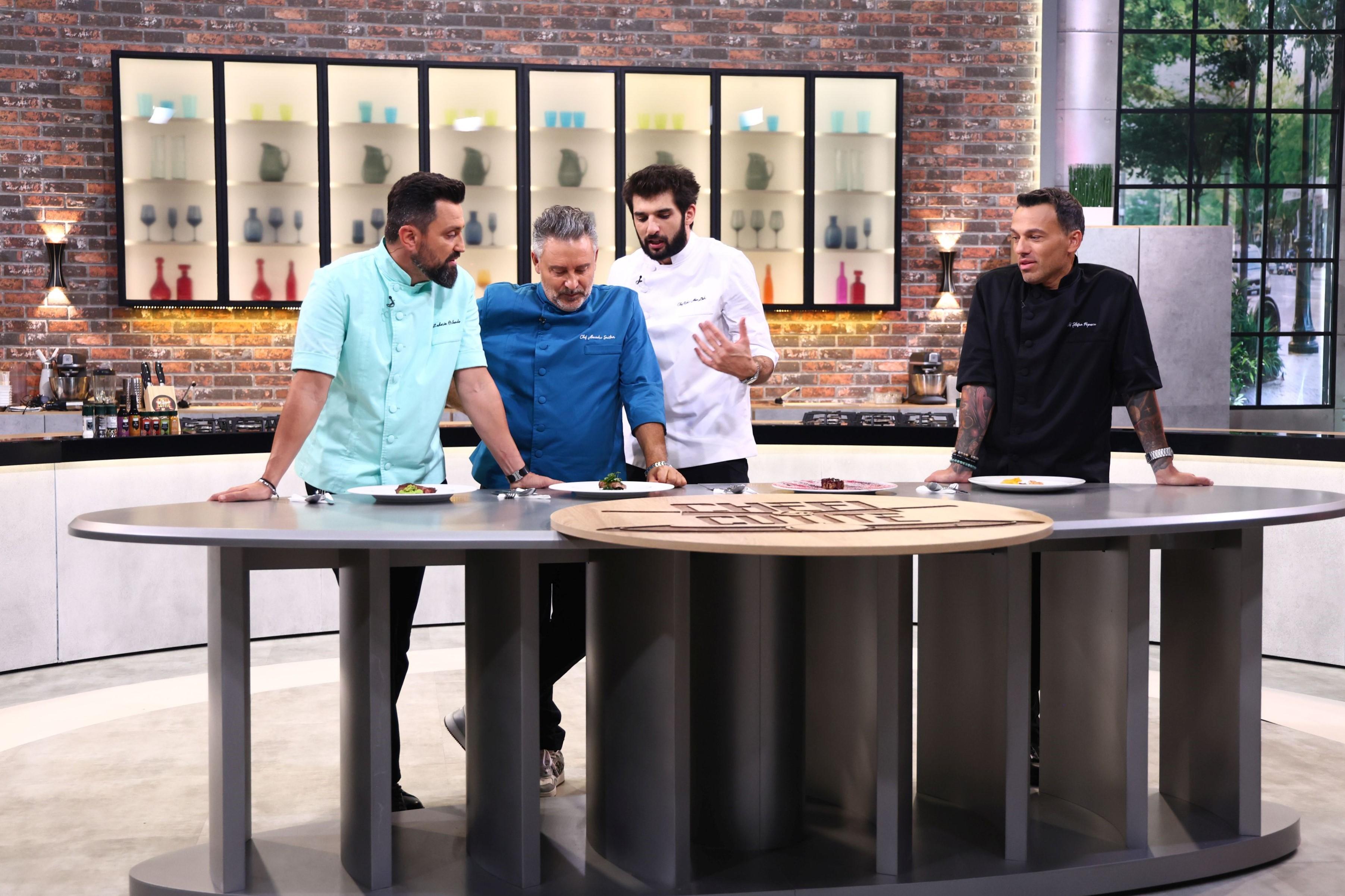 Chefi la cutite, jurați