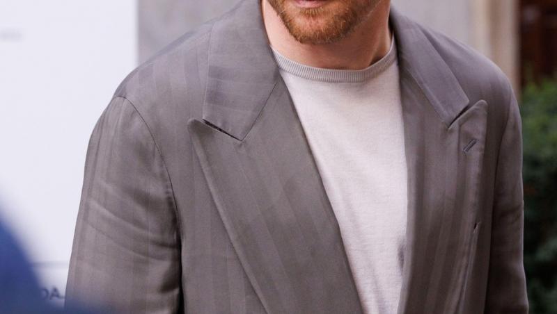 Jack O'Connell, apariție surprinzătoare la Premiile Oscar 2026. Detaliul observat de fani când au dat zoom pe poze