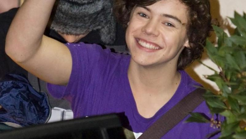 Harry Styles a cântat cu Orchestra Naţională Simfonică a României. Cum a sunat momentul de la Saturday Night Live